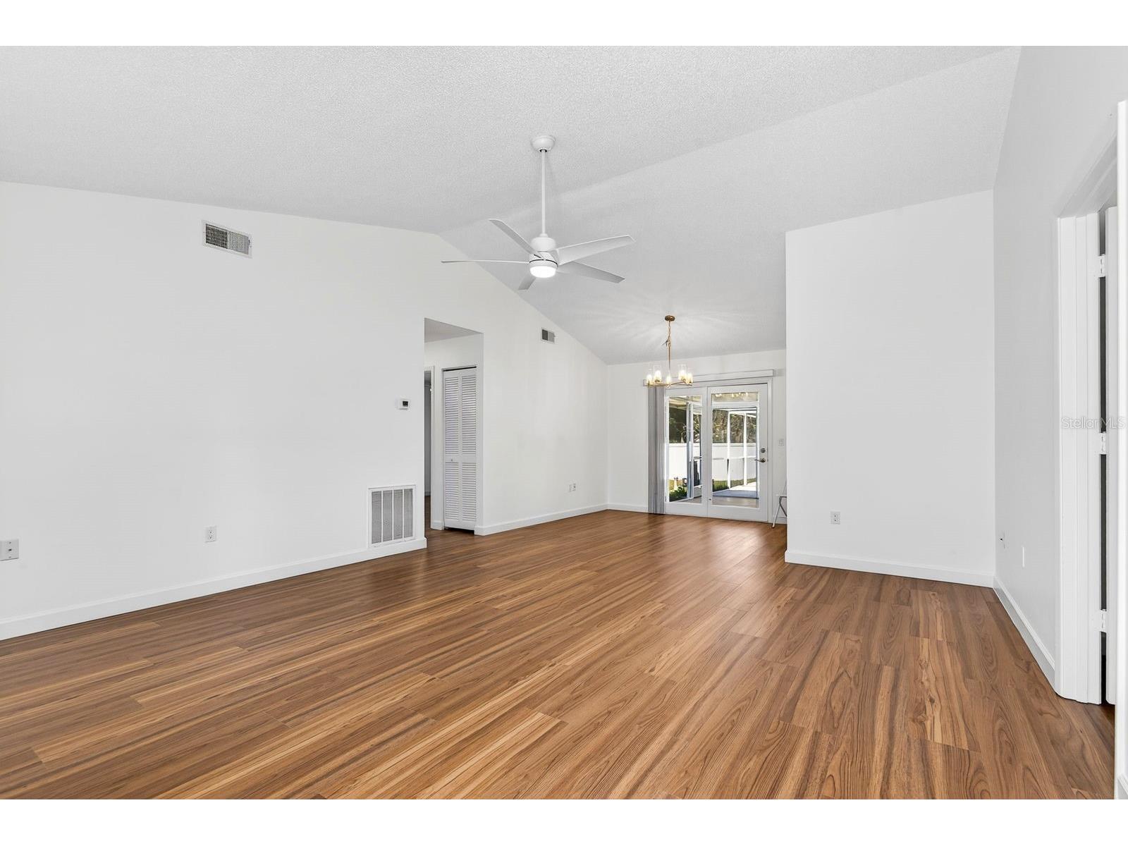 5330 Barbarossa Avenue Sarasota FL 34235 A4693680 image10