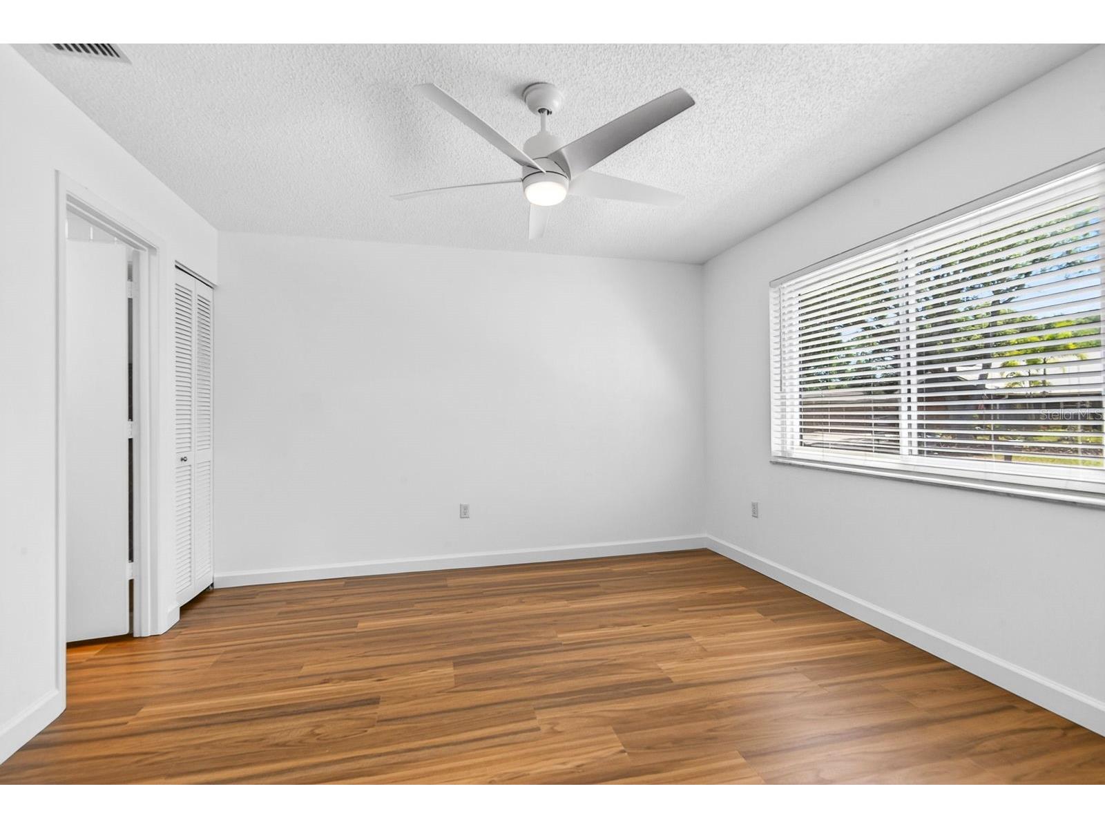 5330 Barbarossa Avenue Sarasota FL 34235 A4693680 image41