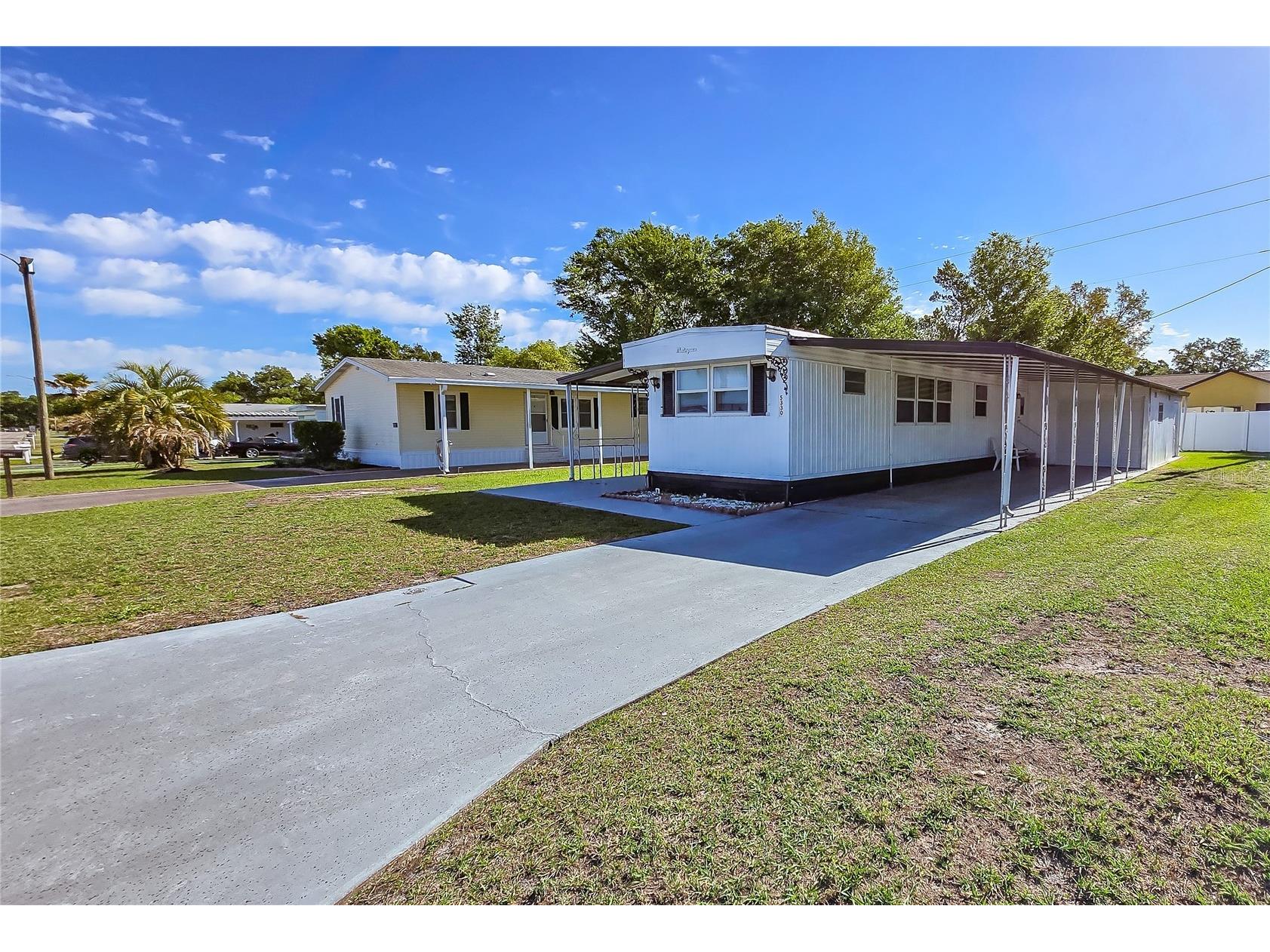 5330 Betmar Drive Zephyrhills FL 33542 TB8490311 image1