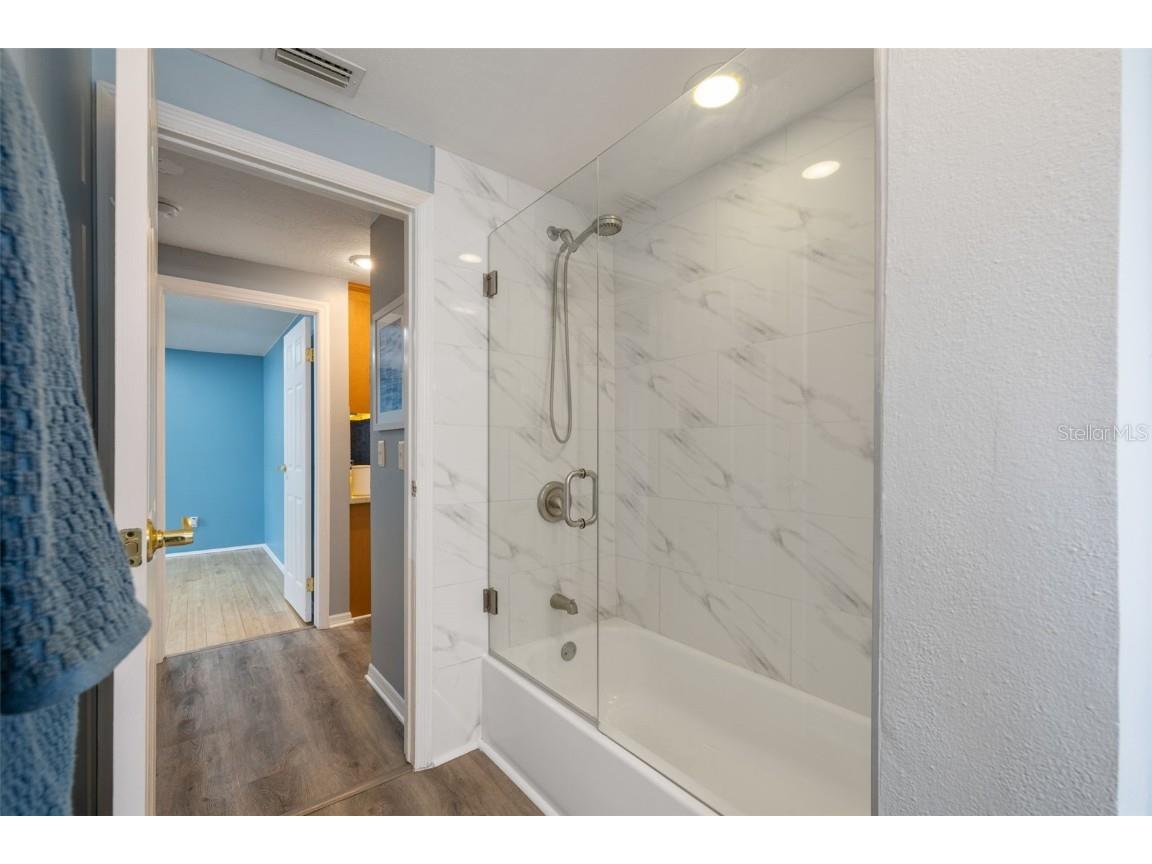 5330 Black Pine Drive Tampa FL 33624 TB8425258 image30