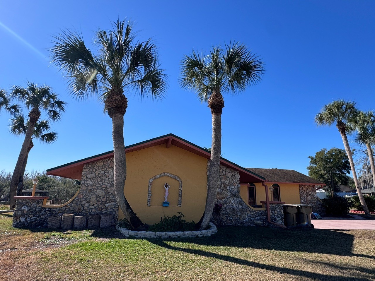5330 Kings Court Fruitland Park FL 34731 G5107032 image1