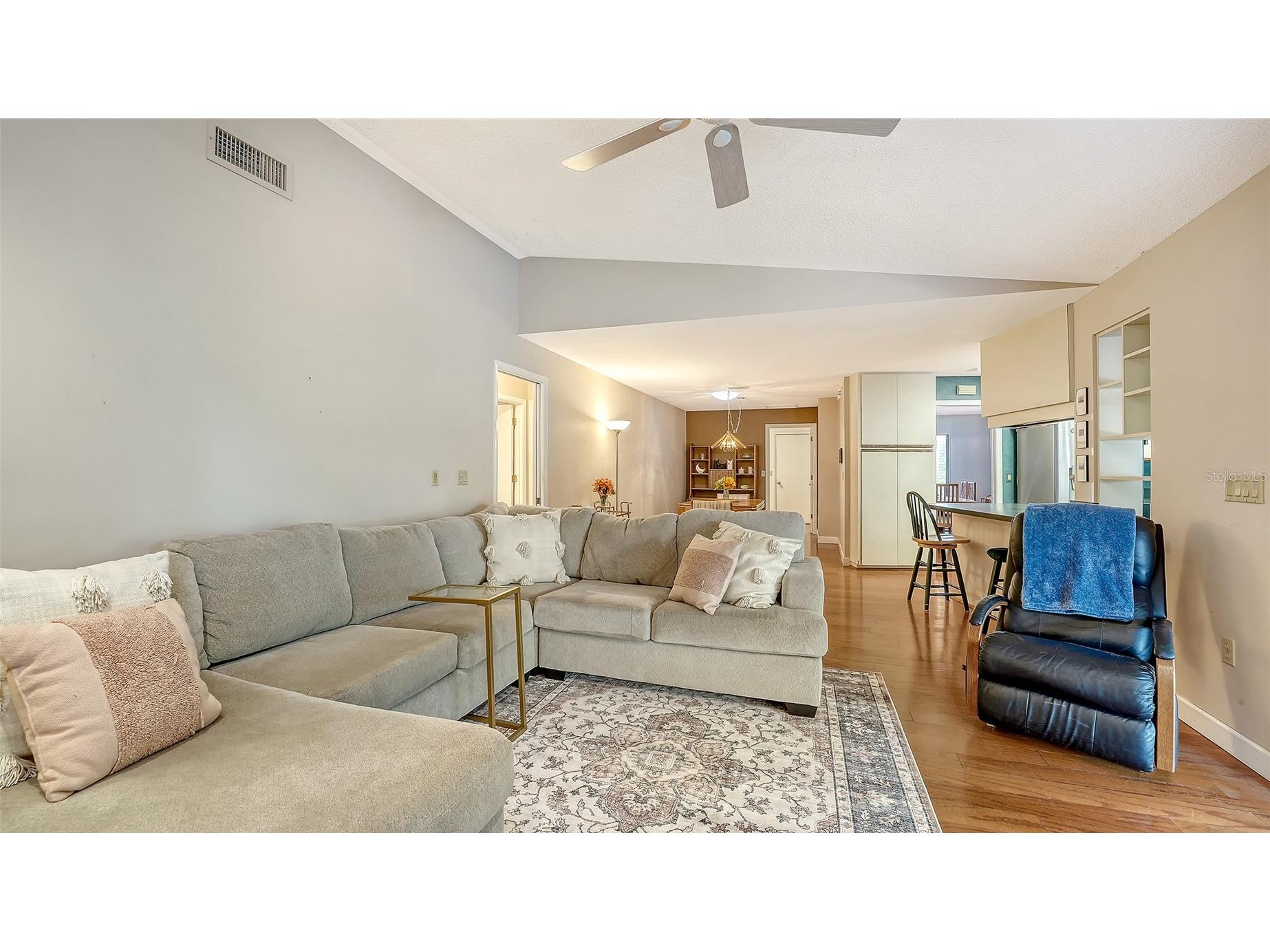 5331 Dominica Circle Sarasota FL 34233 - POND A4682075 image13