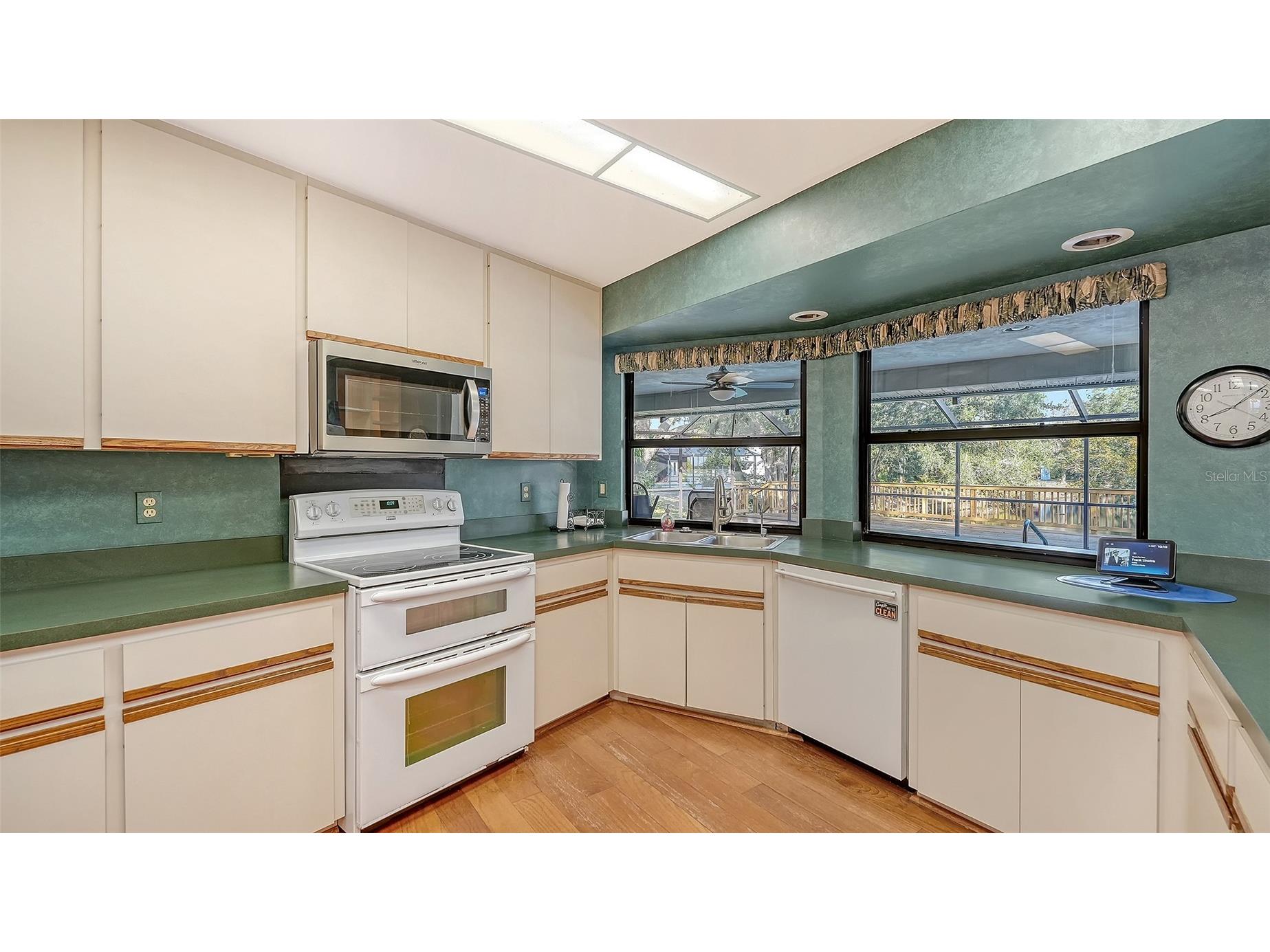 5331 Dominica Circle Sarasota FL 34233 - POND A4682075 image15