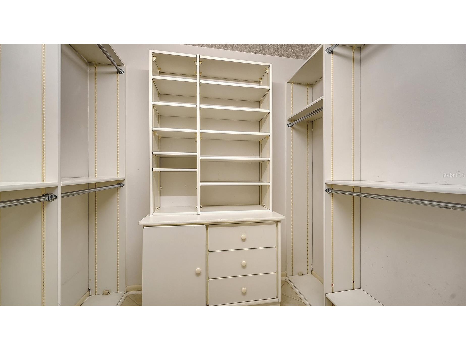 5331 Dominica Circle Sarasota FL 34233 - POND A4682075 image26