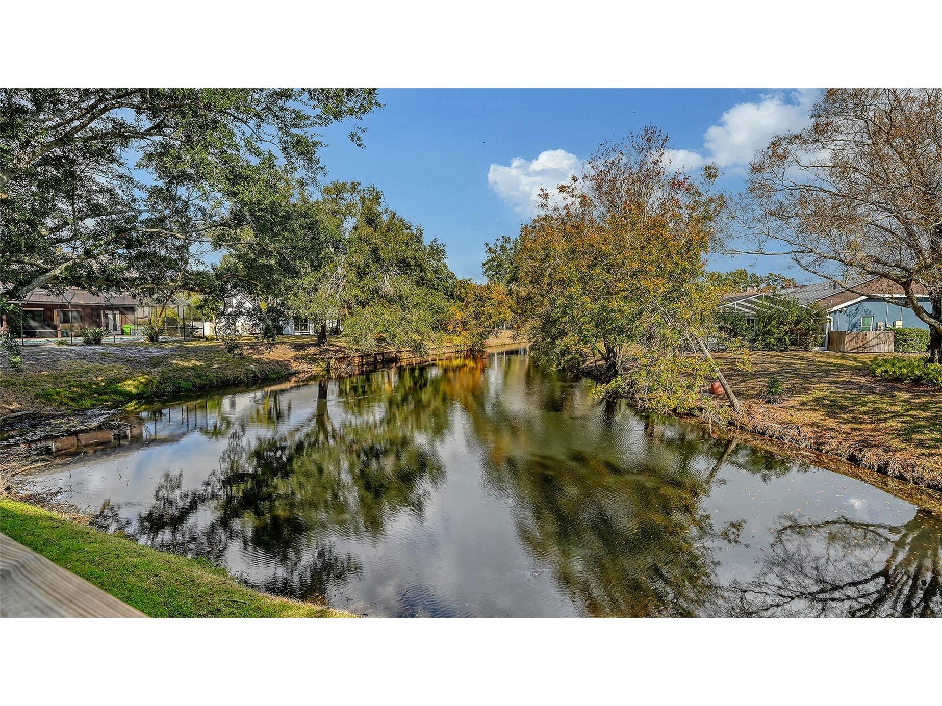 5331 Dominica Circle Sarasota FL 34233 - POND A4682075 image3