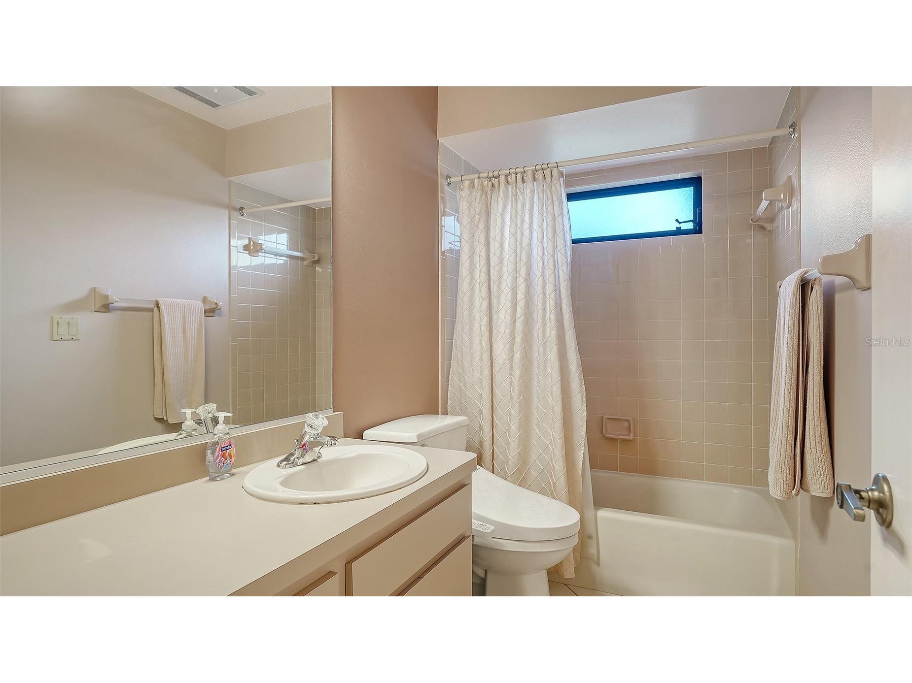 5331 Dominica Circle Sarasota FL 34233 - POND A4682075 image31