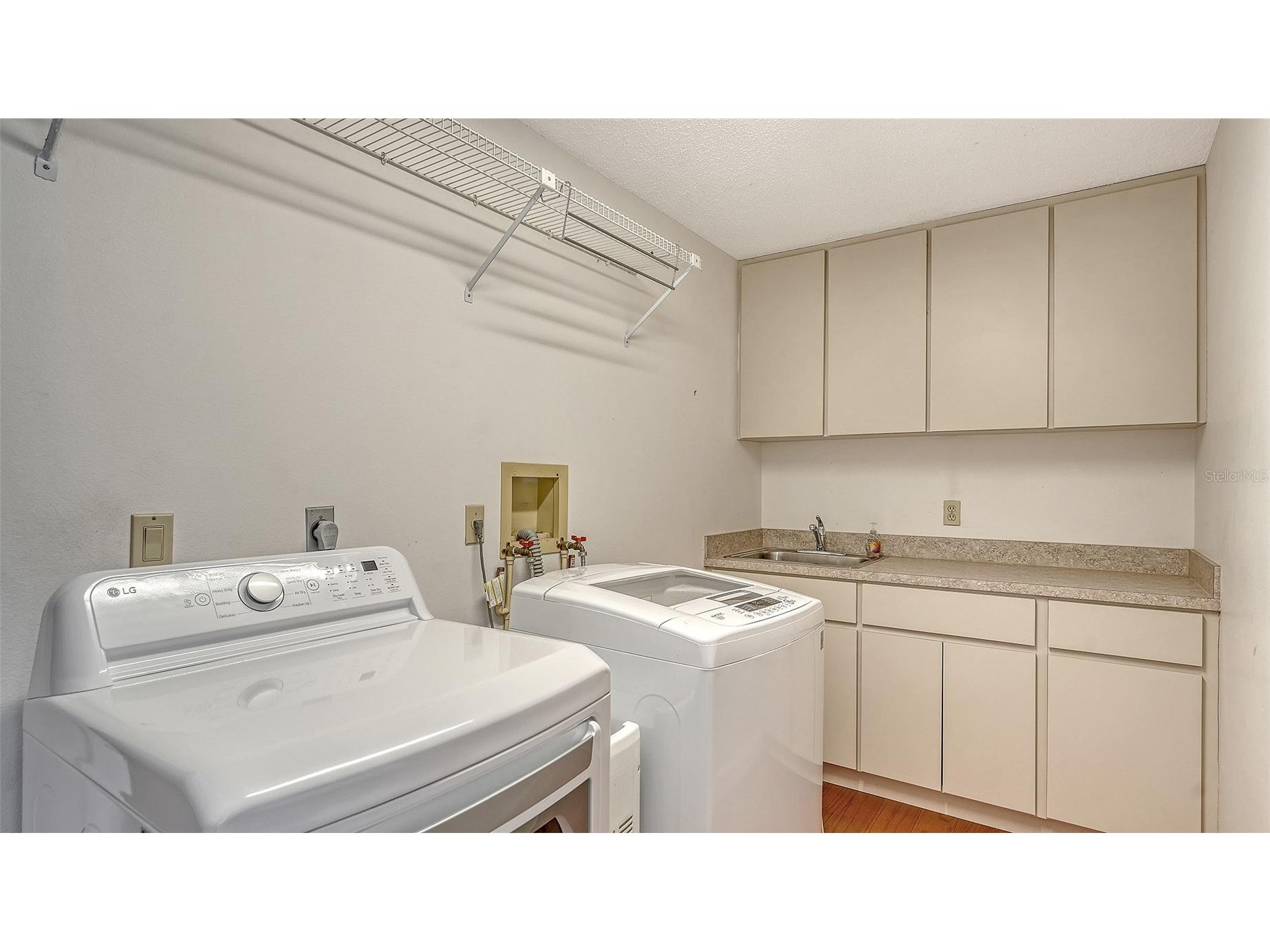 5331 Dominica Circle Sarasota FL 34233 - POND A4682075 image32