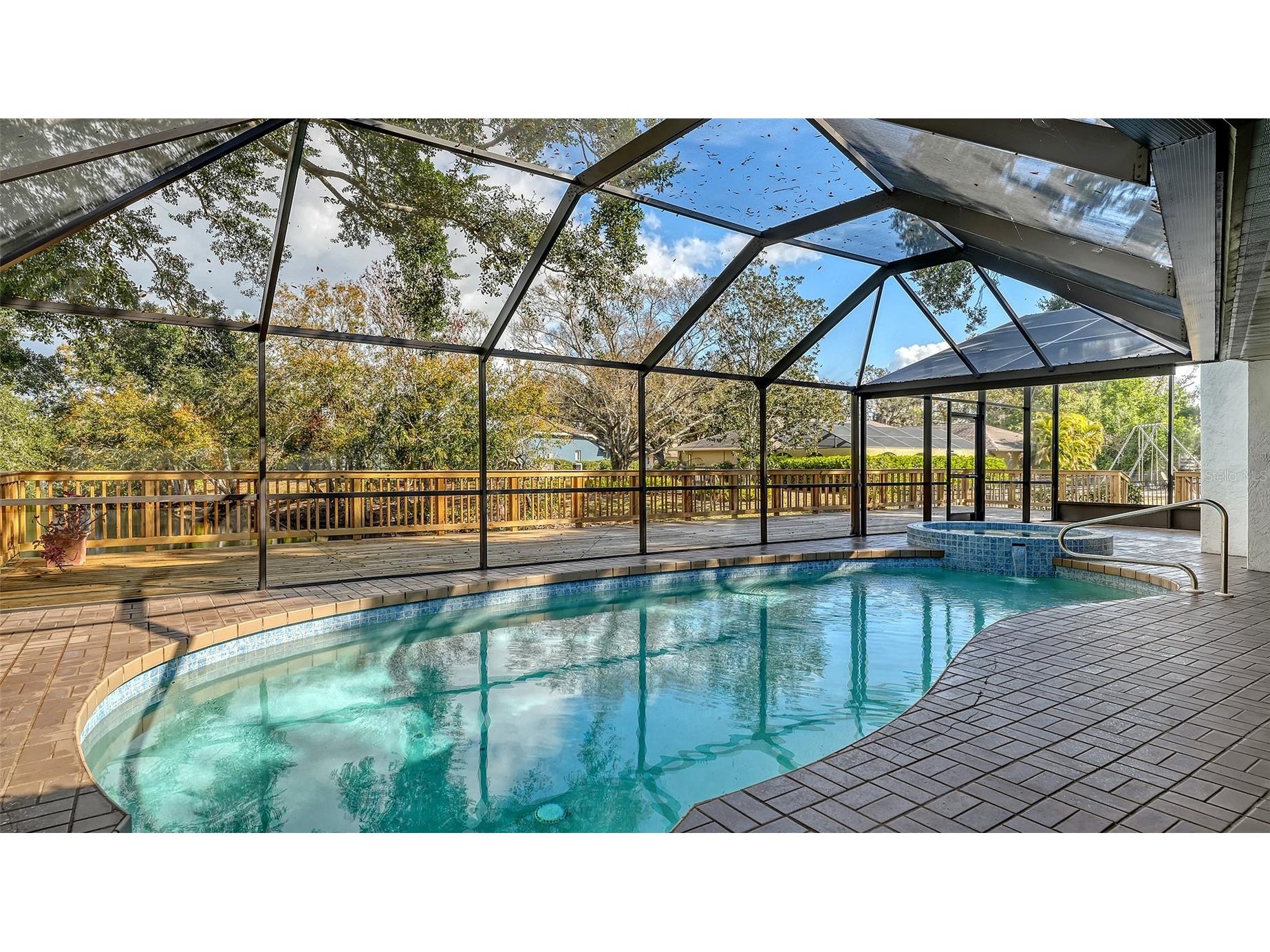 5331 Dominica Circle Sarasota FL 34233 - POND A4682075 image33
