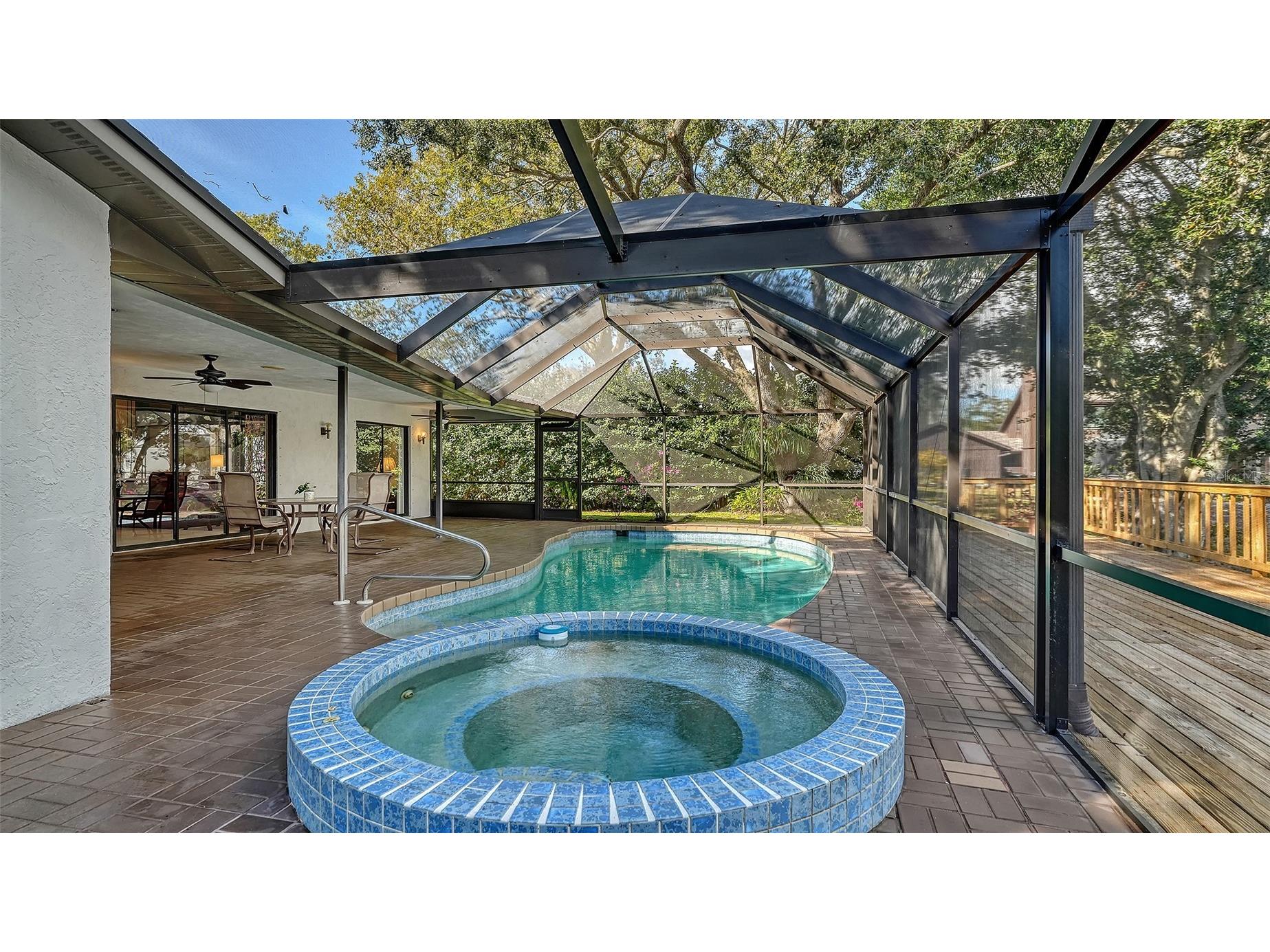 5331 Dominica Circle Sarasota FL 34233 - POND A4682075 image40