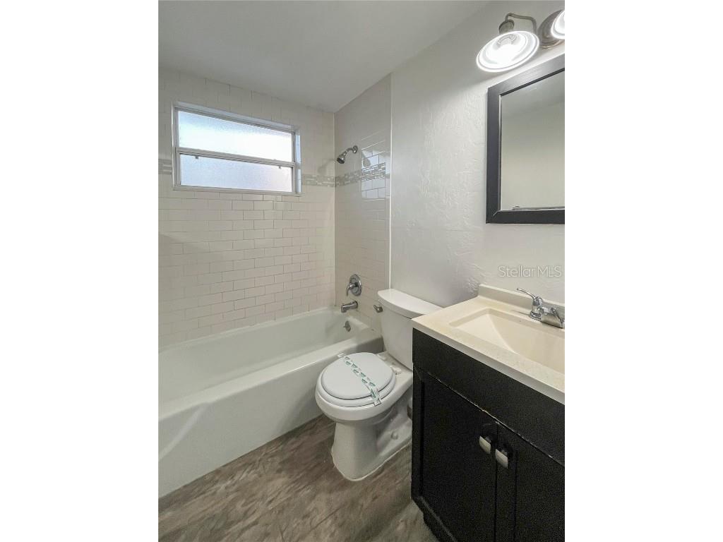 5331 Olive Avenue Sarasota FL 34231 A4671784 image11