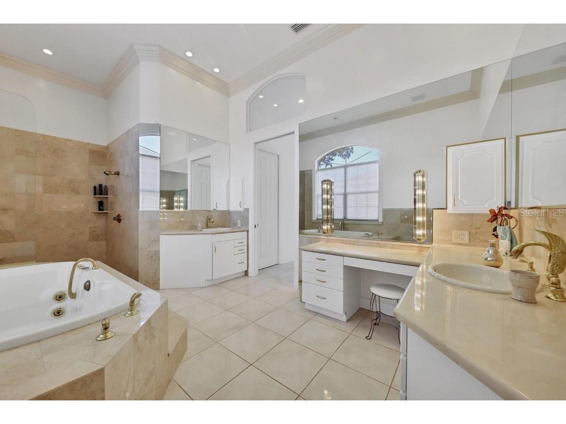 5331 Siesta Cove Drive Sarasota FL 34242 A4628363 image16