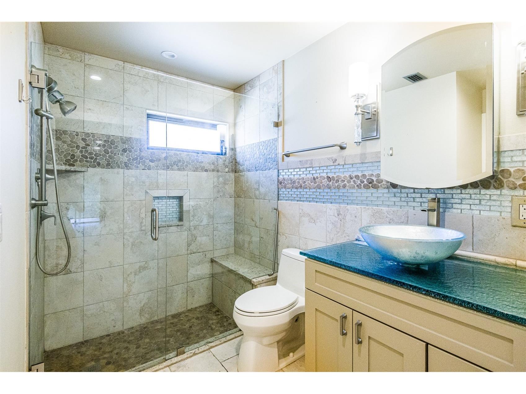 5332 Huntingwood Court #26 Sarasota FL 34235 A4694684 image11
