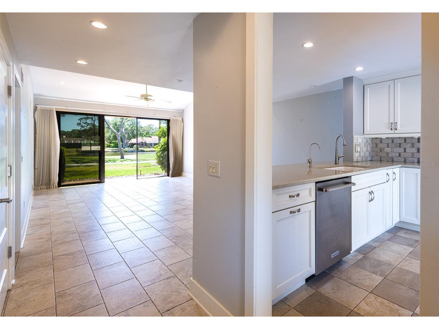 5332 Huntingwood Court #26 Sarasota FL 34235 A4694684 image19