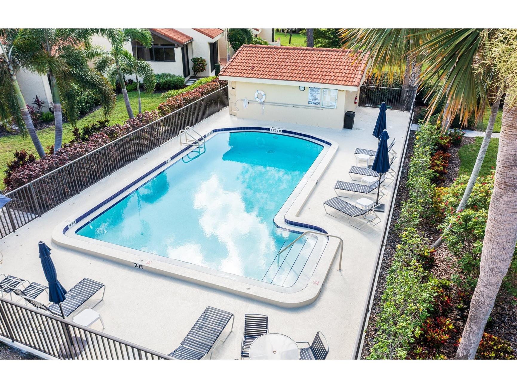 5332 Huntingwood Court #26 Sarasota FL 34235 A4694684 image46