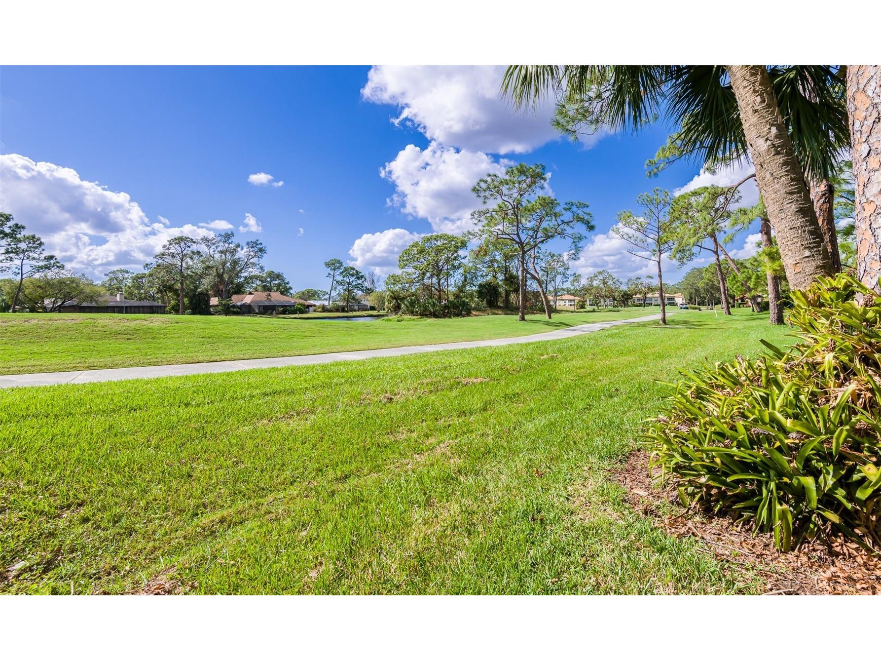 5332 Huntingwood Court #26 Sarasota FL 34235 A4694684 image6