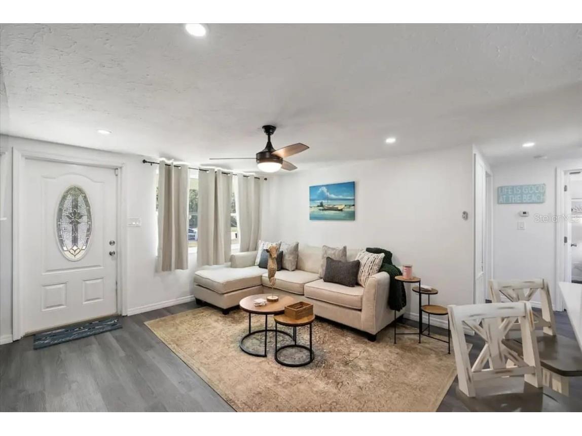 5332 Nutmeg Avenue Sarasota FL 34231 A4659079 image2