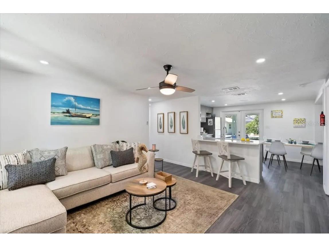 5332 Nutmeg Avenue Sarasota FL 34231 A4659079 image3