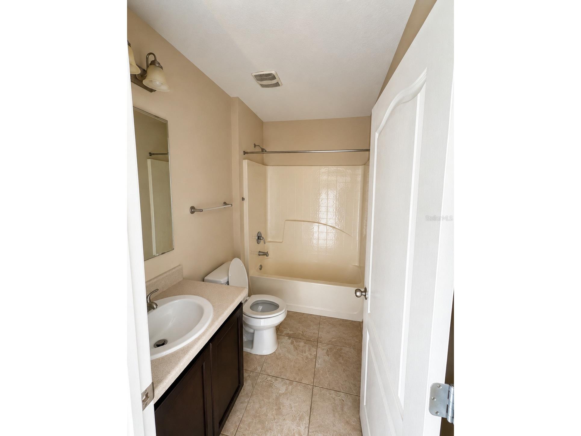 5332 NW Wisk Fern Circle Port Saint Lucie FL 34986 OM726407 image9