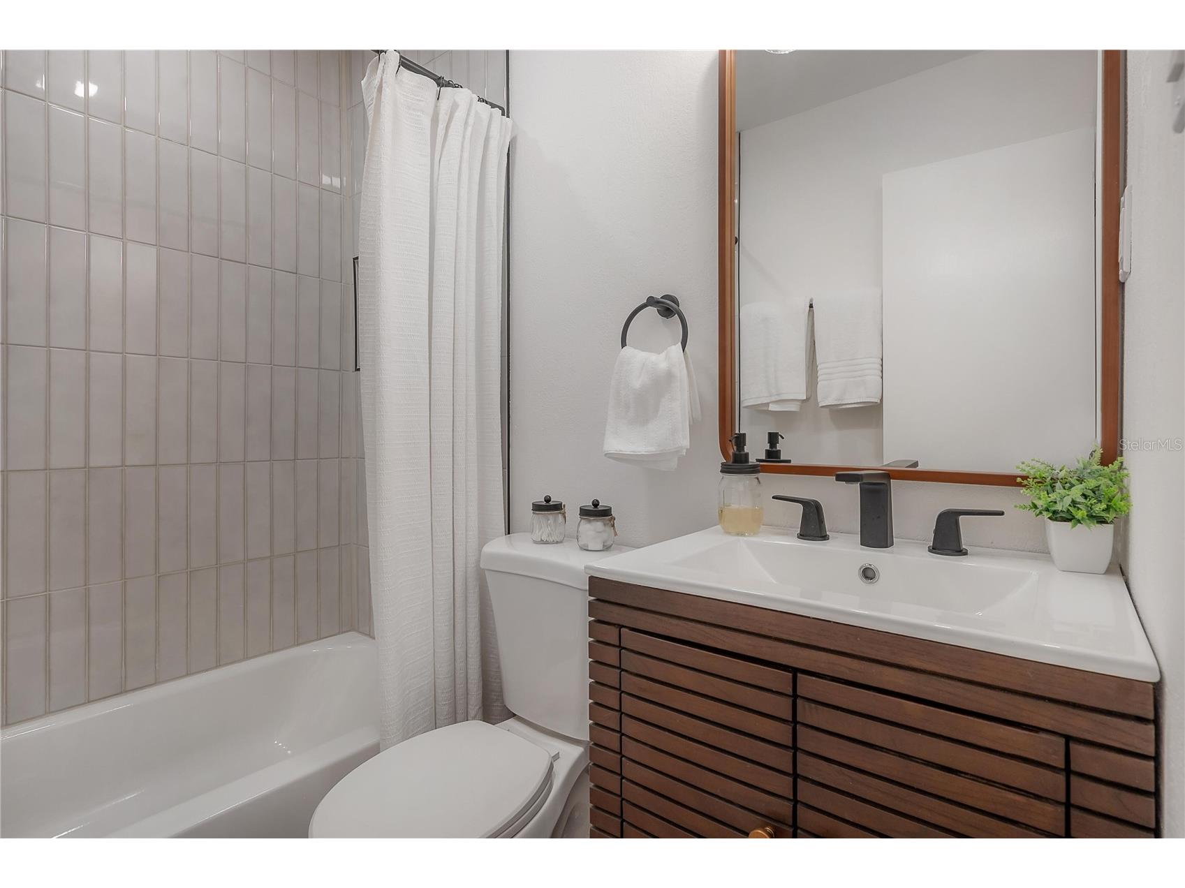 5333 53rd Street N Saint Petersburg FL 33709 O6405313 image32