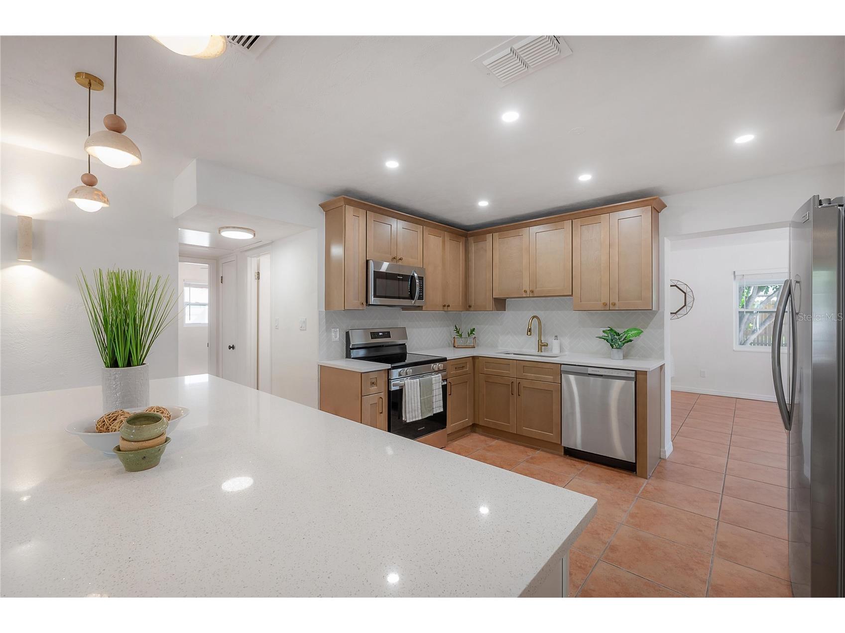 5333 53rd Street N Saint Petersburg FL 33709 O6405313 image9