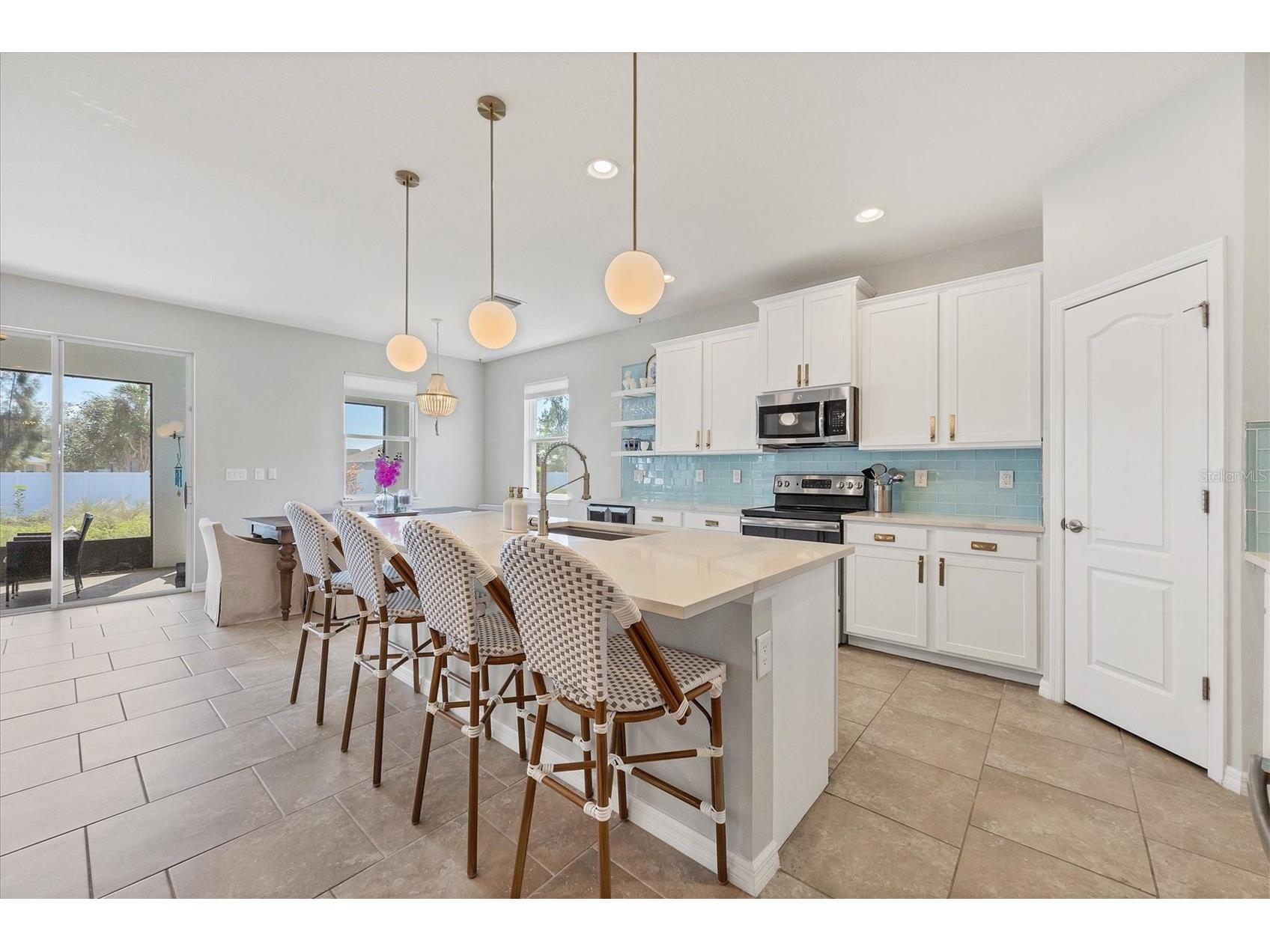 5333 Charlie Brown Lane Sarasota FL 34233 A4689910 image8