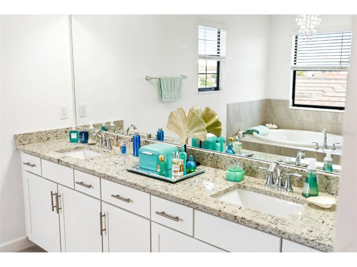 5333 Coral Reef Way Bradenton FL 34211 A4652301 image32