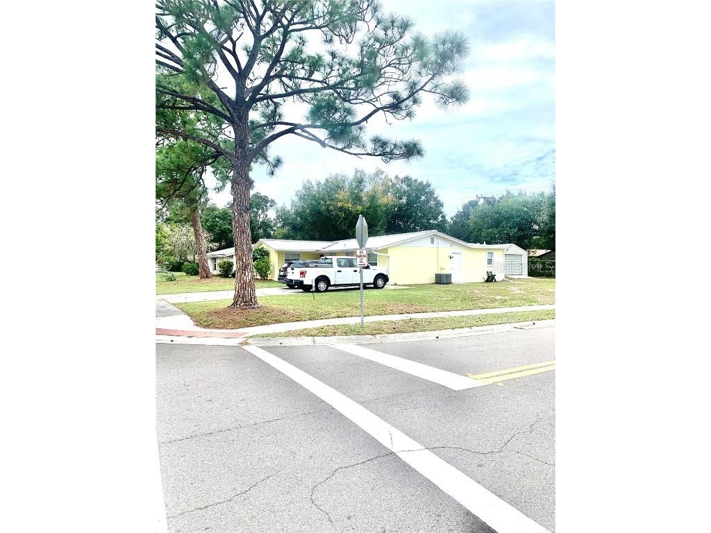 5333 Duncanwood Drive Sarasota FL 34232 A4667971 image2