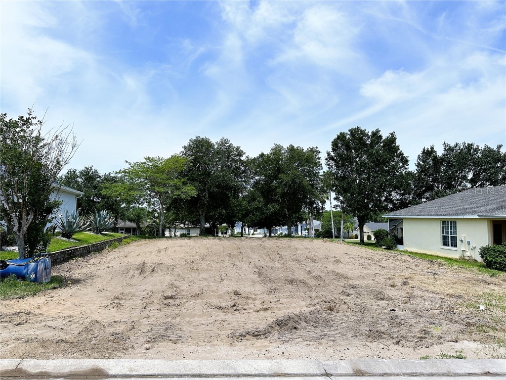5333 Indian Ocean Loop Tavares FL 32778 - LAKE HARRIS S5083964 image1