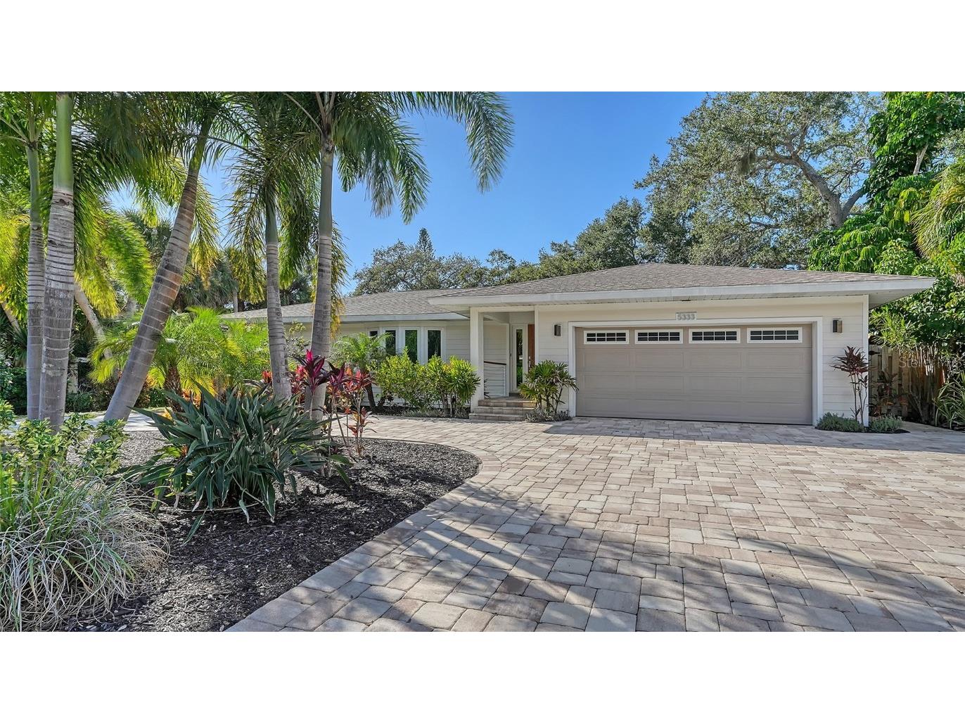 5333 Siesta Court Sarasota FL 34242 A4590485 image1