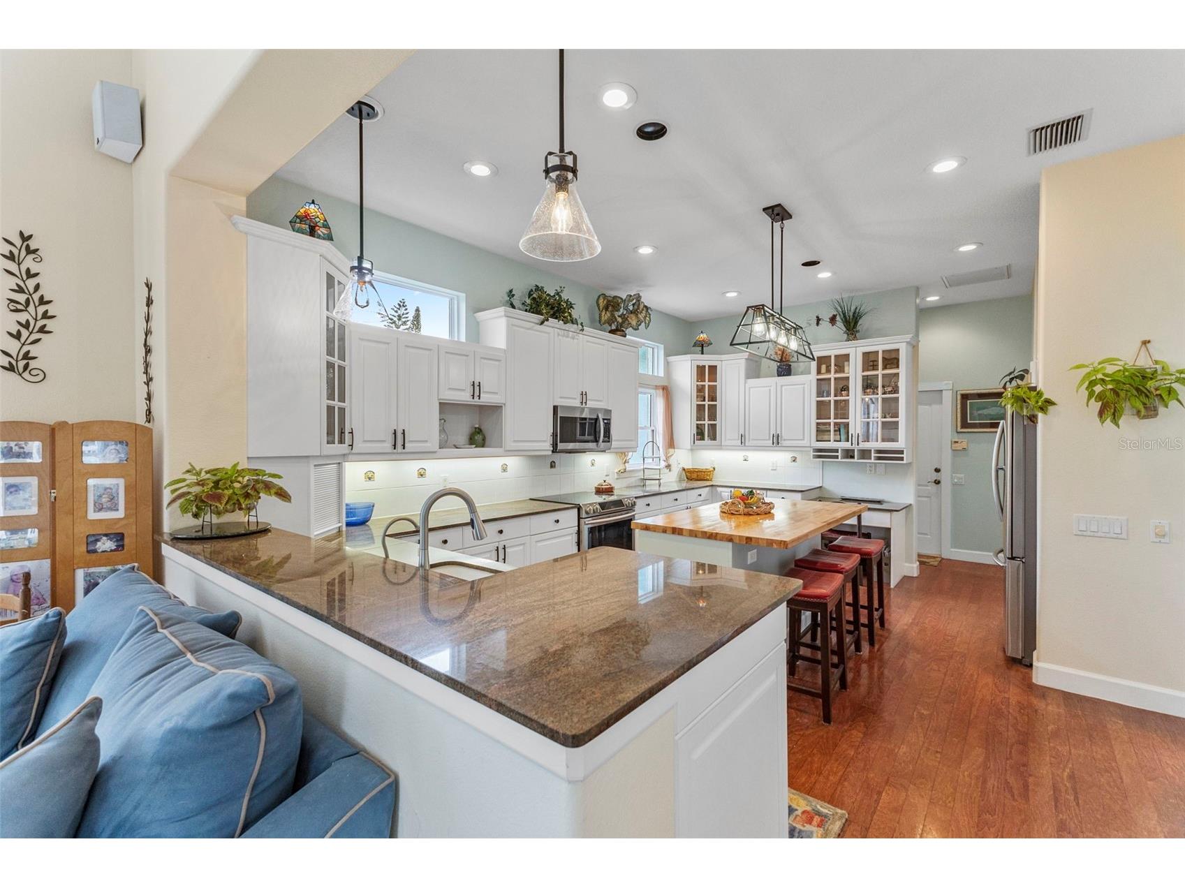 5334 Calle Florida Sarasota FL 34242 A4676260 image13