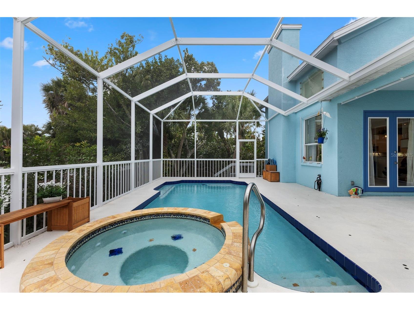 5334 Calle Florida Sarasota FL 34242 A4676260 image2