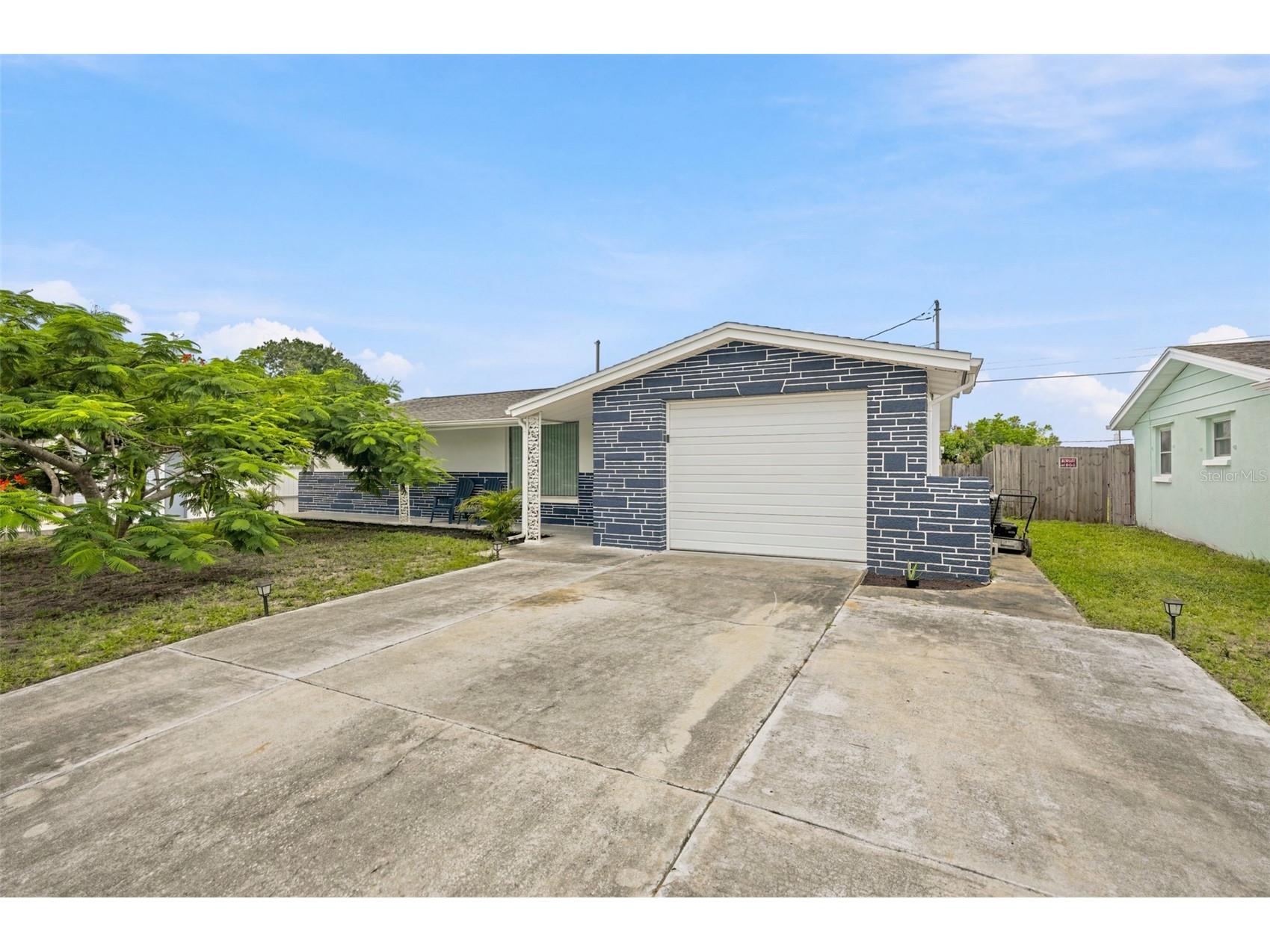 5334 Casino Drive Holiday FL 34690 W7887975 image1