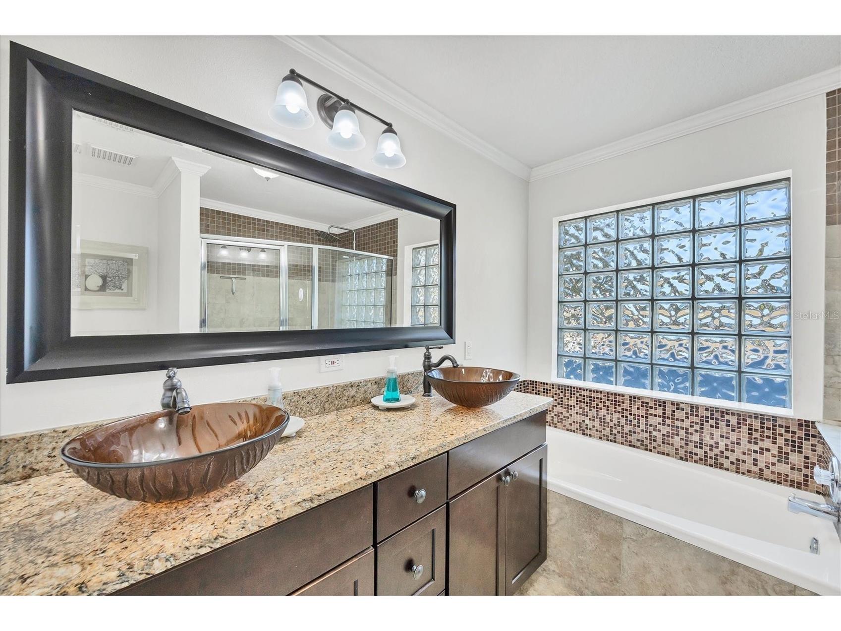 5334 San Jose Drive Sarasota FL 34235 A4677668 image18