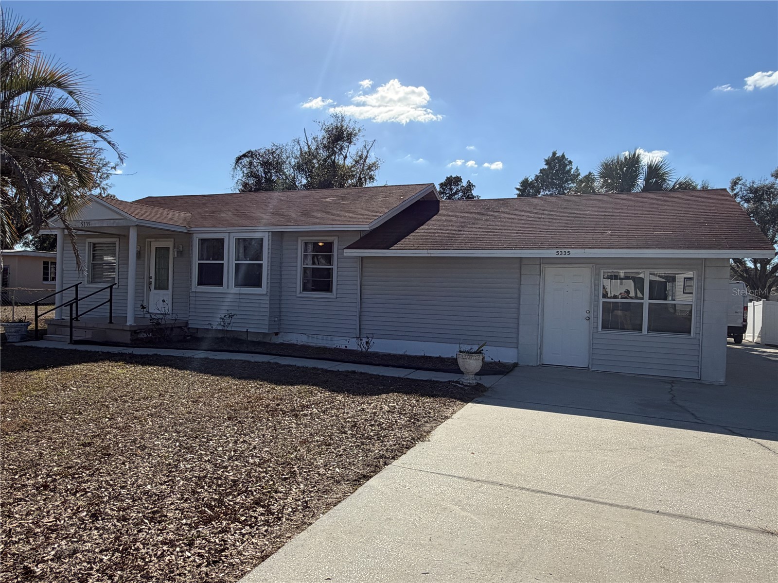 5335 6th Street Zephyrhills FL 33542 TB8467856 image1