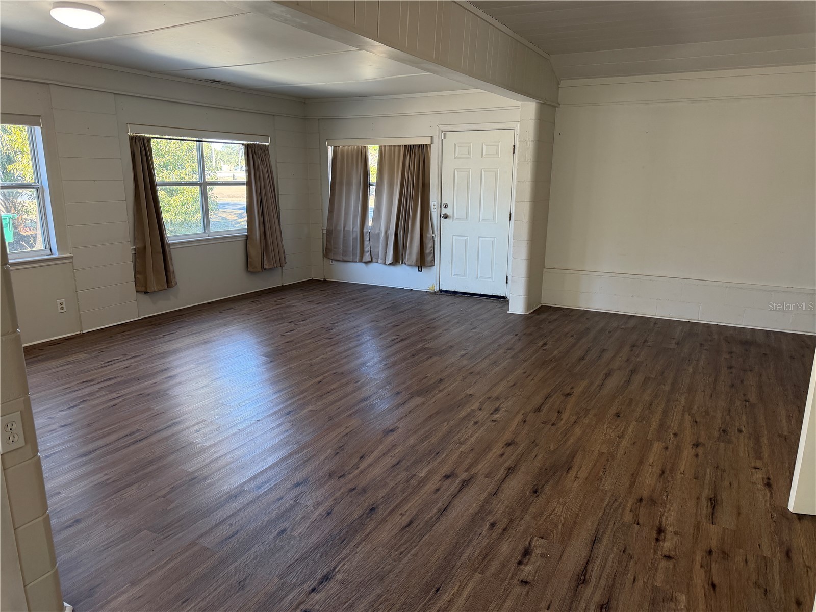 5335 6th Street Zephyrhills FL 33542 TB8467856 image25