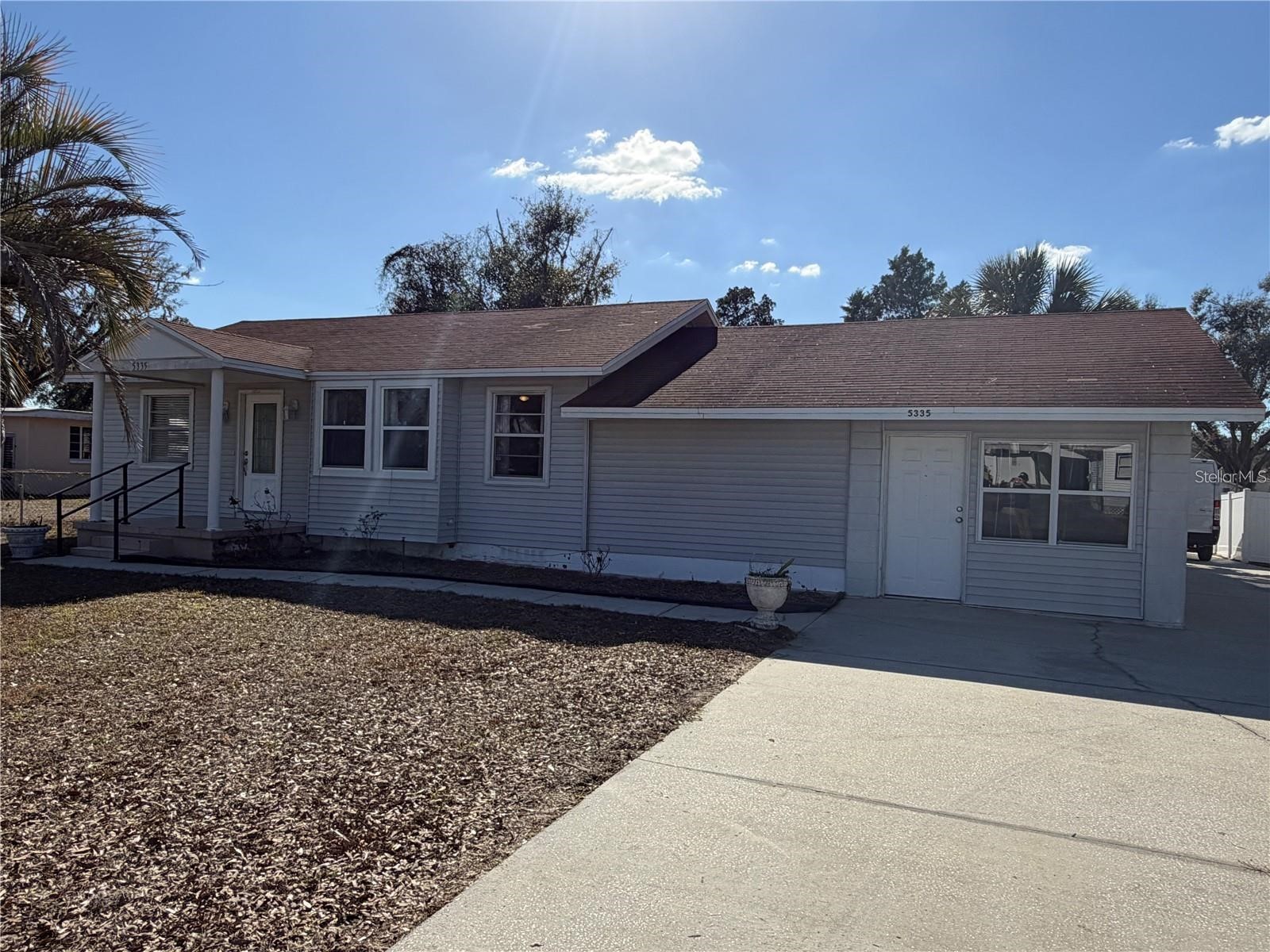 5335 6th Street Zephyrhills FL 33542 TB8473915 image1