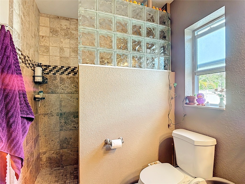 5335 8th Avenue N Saint Petersburg FL 33710 TB8412920 image31