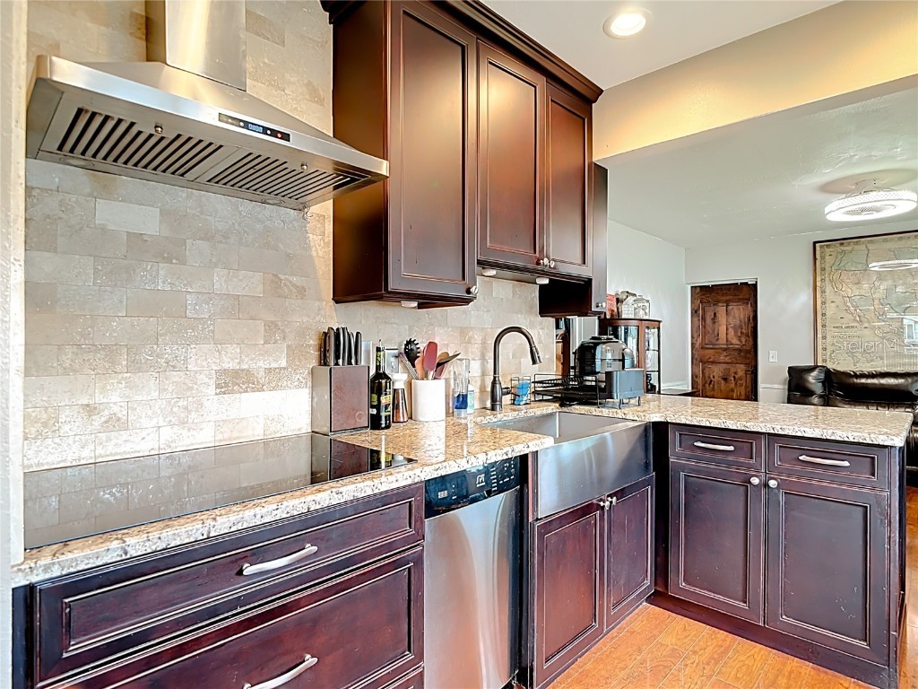 5335 8th Avenue N Saint Petersburg FL 33710 TB8412920 image8