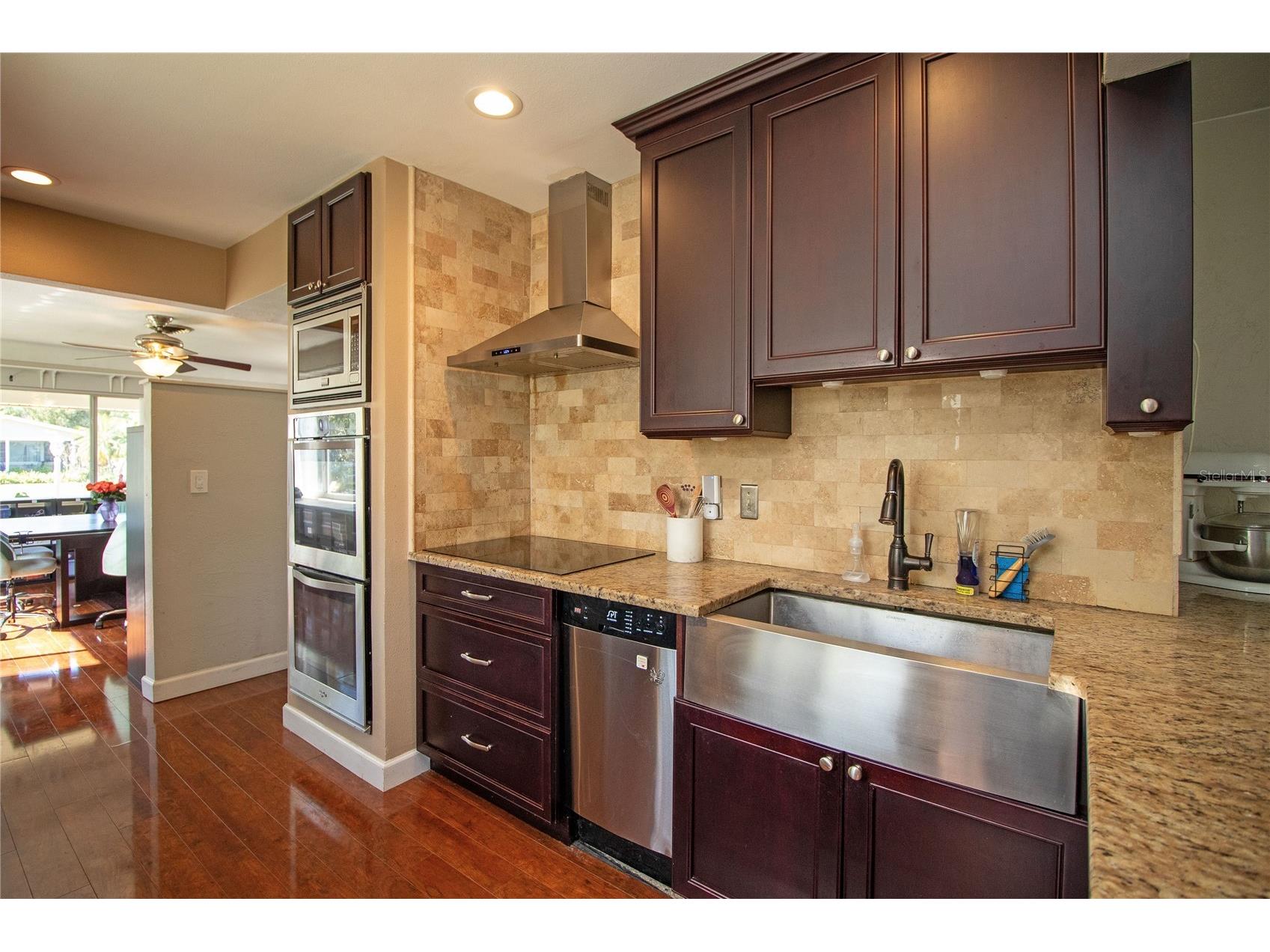 5335 8th Avenue N Saint Petersburg FL 33710 TB8497253 image11
