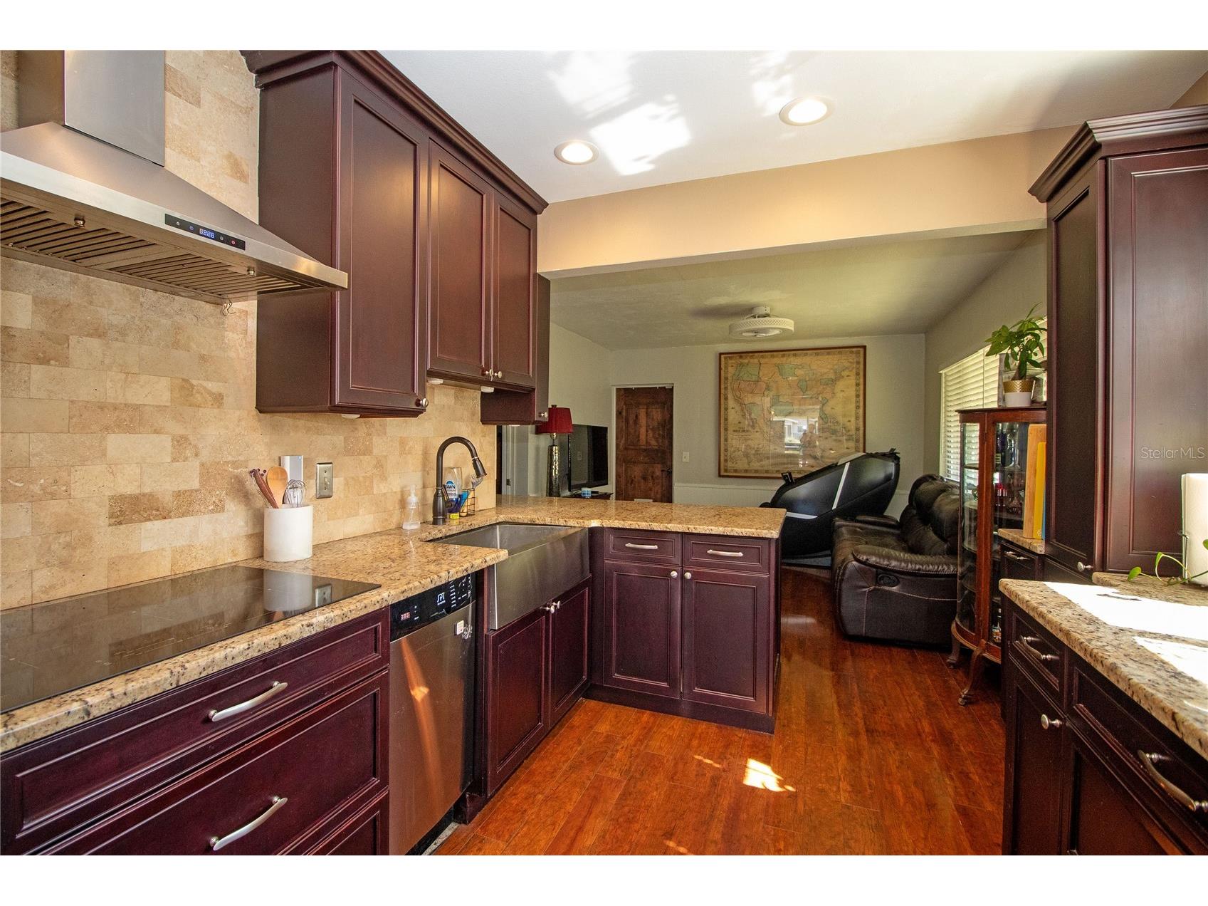 5335 8th Avenue N Saint Petersburg FL 33710 TB8497253 image14