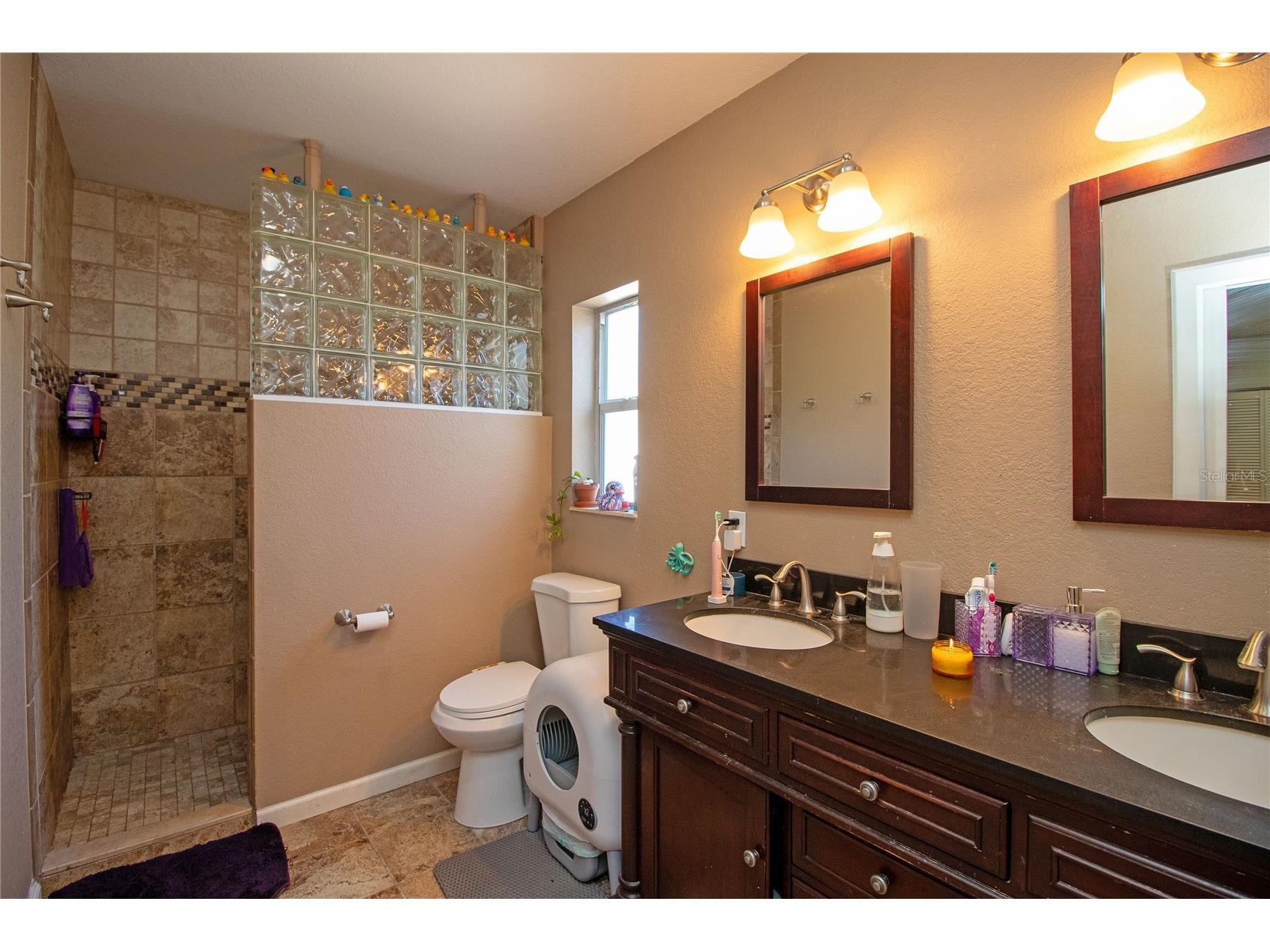 5335 8th Avenue N Saint Petersburg FL 33710 TB8497253 image25