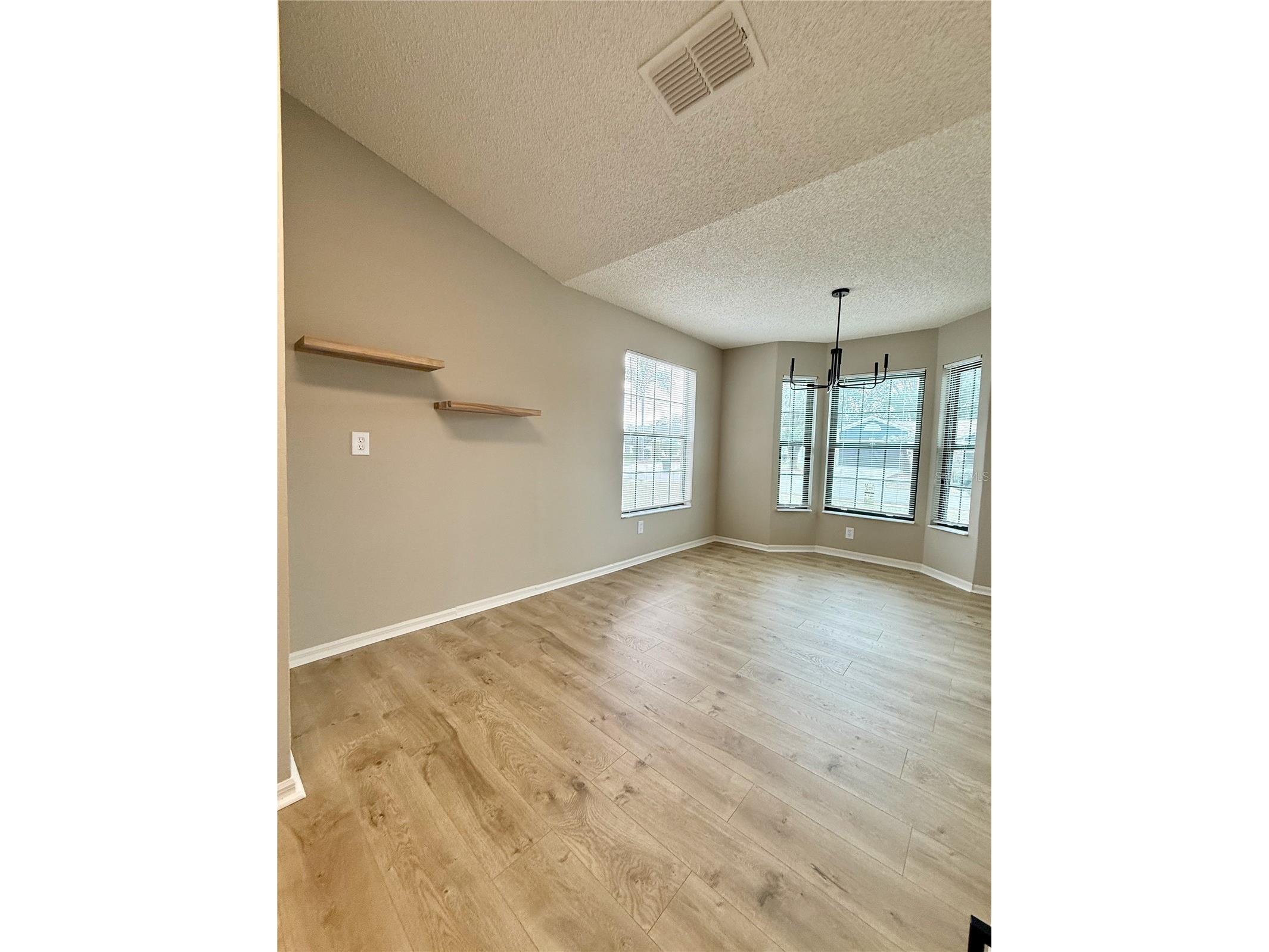 5335 Hyde Park Avenue Orlando FL 32808 O6376051 image9