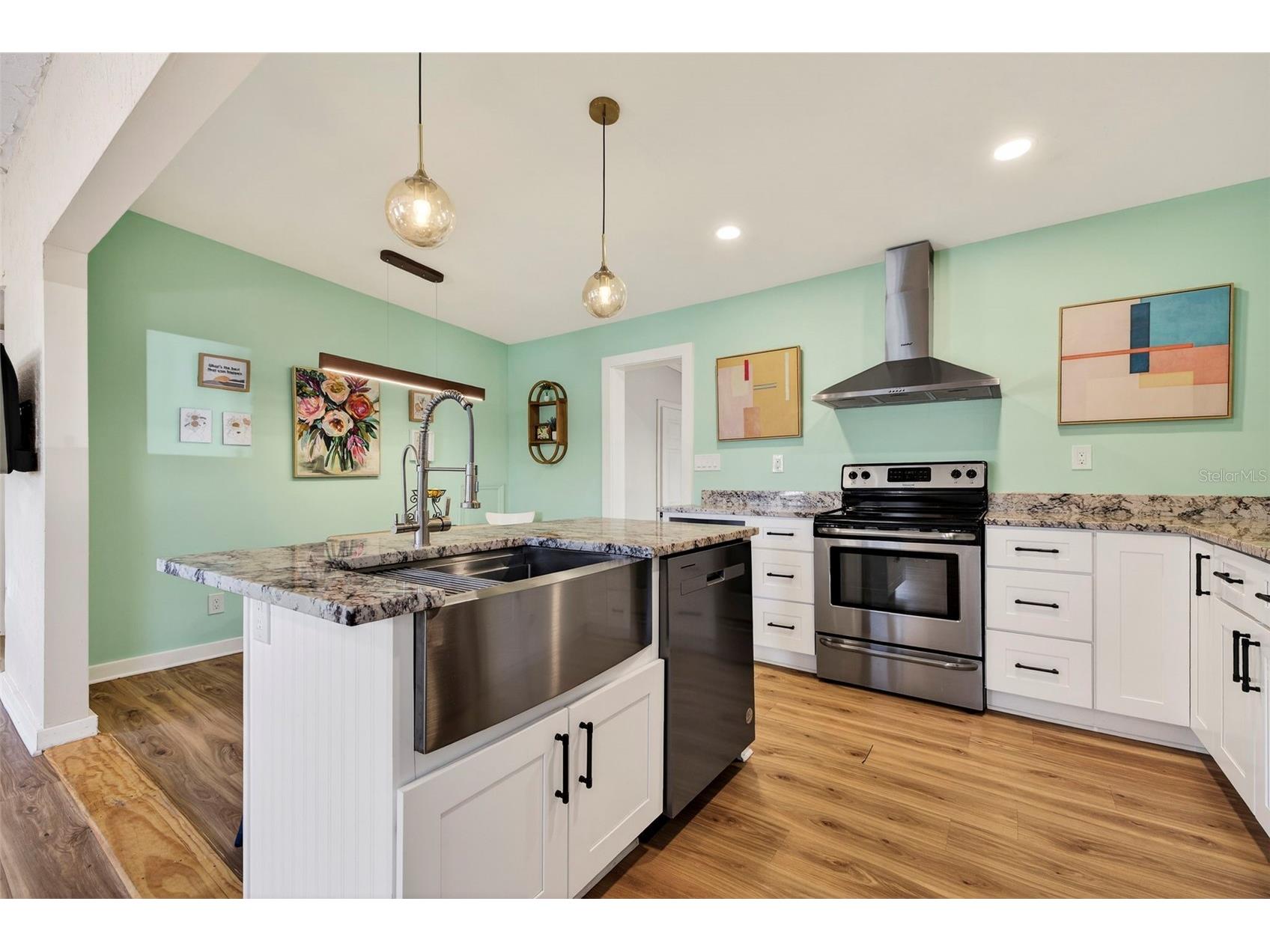 5336 10th Street N Saint Petersburg FL 33703 TB8473251 image11