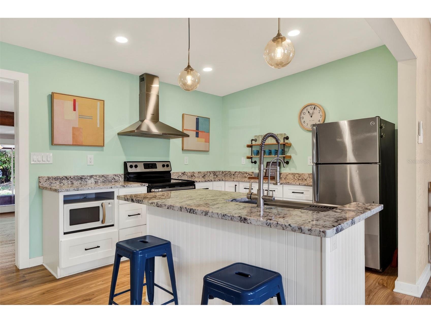 5336 10th Street N Saint Petersburg FL 33703 TB8473251 image7