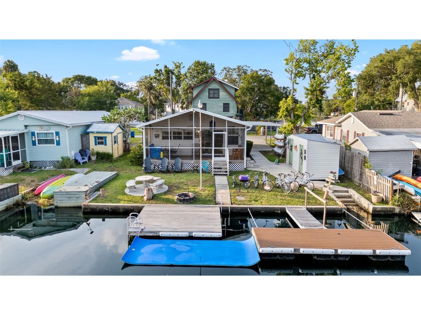 5336 Circle Drive Weeki Wachee FL 34607 - WEEKI WACHEE RIVER CANAL TB8392668 image1