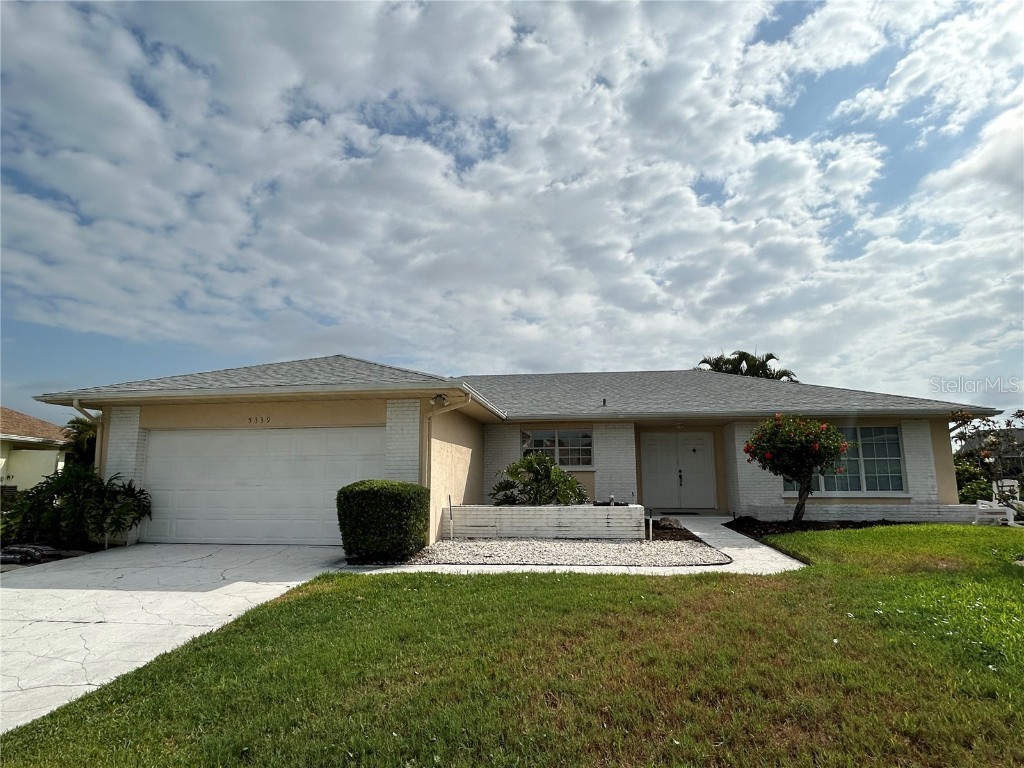 5339 87th Street W Bradenton FL 34210 A4610911 image1