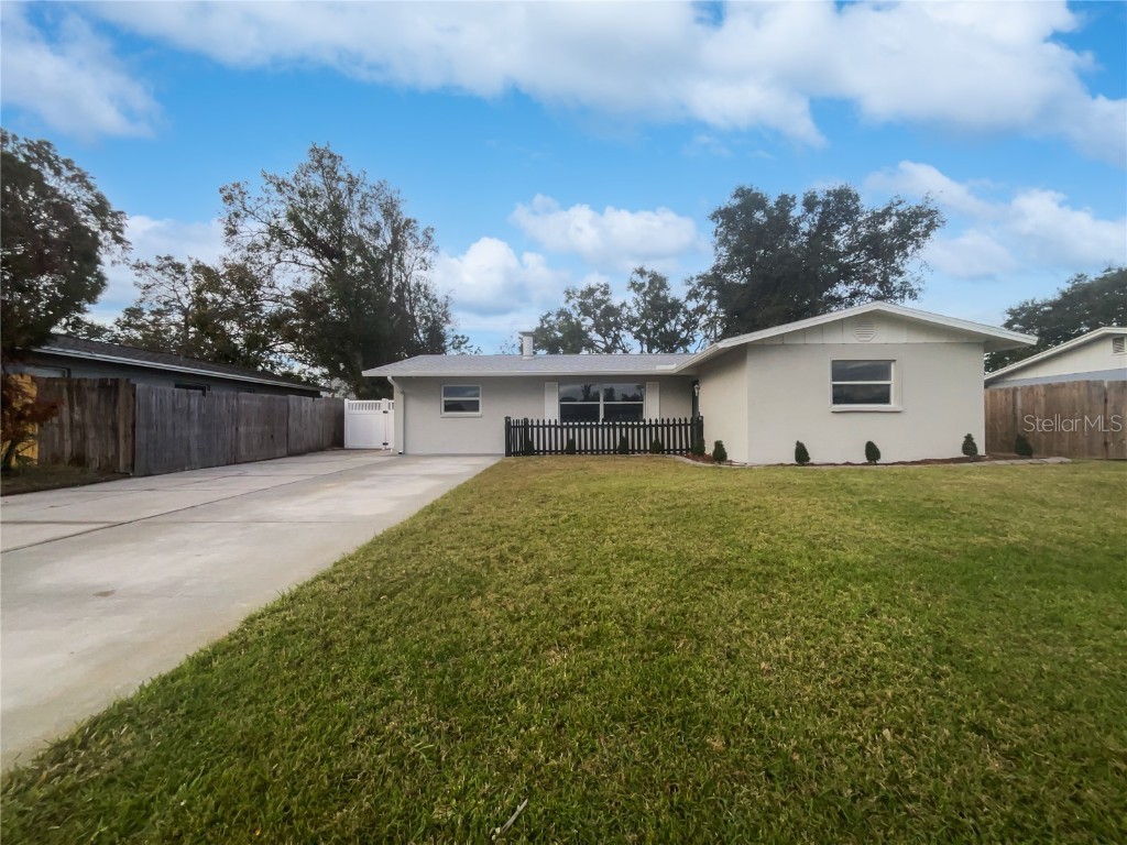 5339 Brookmeade Drive Sarasota FL 34232 O6273627 image1
