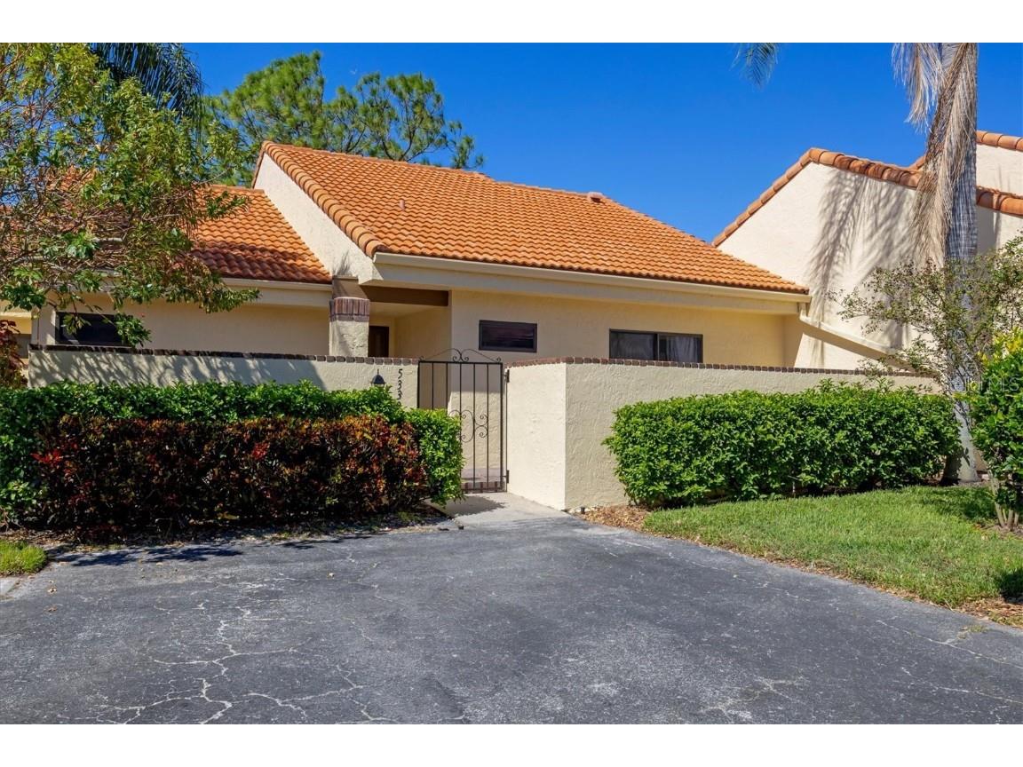 5339 Huntingwood Court #31 Sarasota FL 34235 A4626916 image1