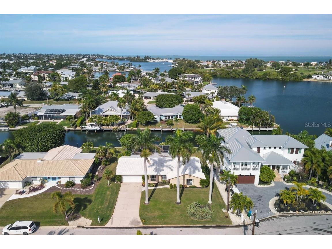 534 68th Street Holmes Beach FL 34217 A4596471 image1