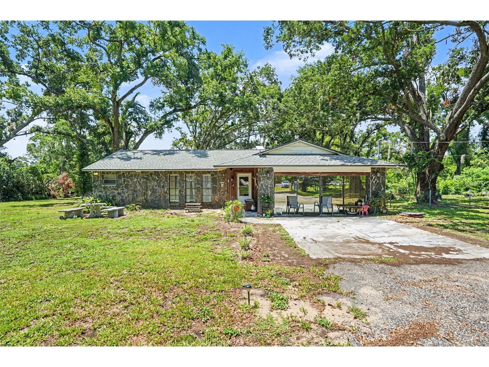 534 Leverett Road Seffner FL 33584 TB8524162 image1